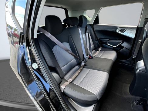 Used 2022 Kia Soul LX FWD image 26