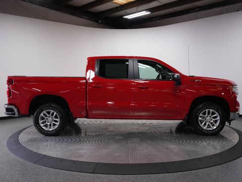 Used 2026 Chevrolet Silverado 1500 LT AWD/4WD image 9