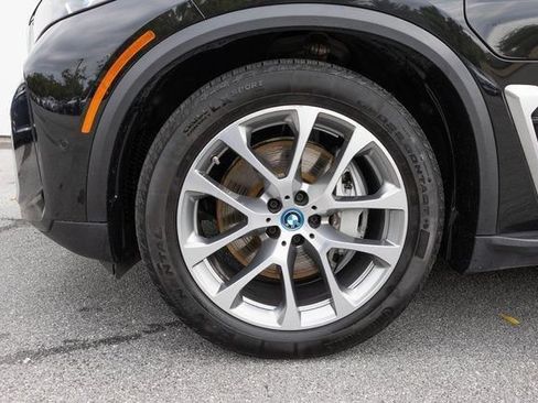 Used 2025 BMW X5 xDrive50e AWD/4WD image 5