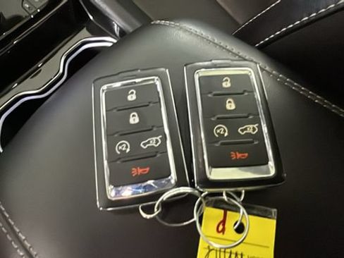 Used 2023 Jeep Grand Cherokee 4WD 4xe image 20