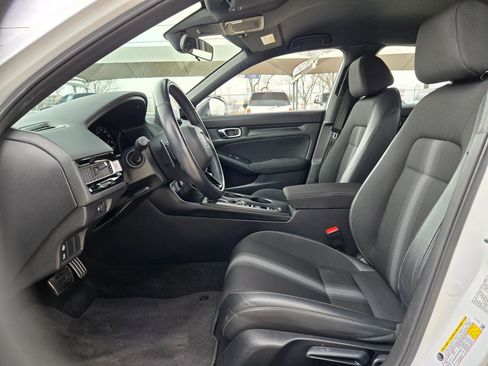 Used 2023 Honda Civic Sport image 9