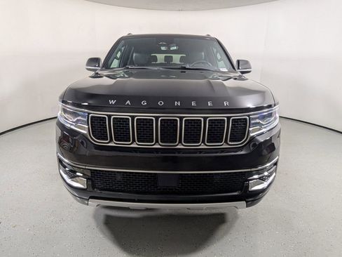 Used 2024 Jeep Wagoneer L Series II RWD image 2