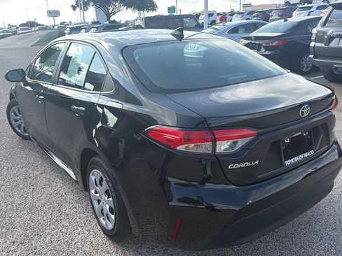 Used 2025 Toyota Corolla LE FWD image 5