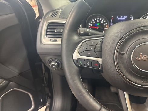 Used 2018 Jeep Compass Latitude w/ Cold Weather Group image 20