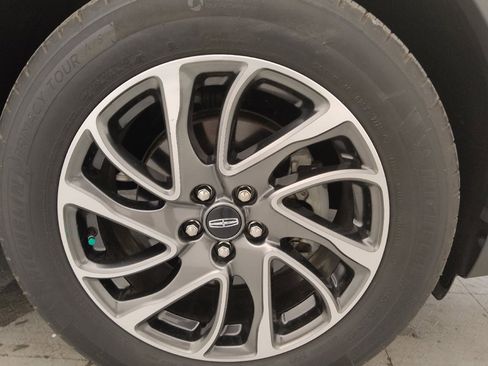 Used 2020 Lincoln Corsair FWD image 31