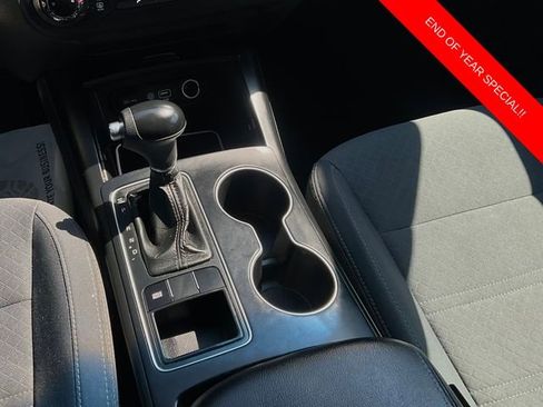 Used 2017 Kia Sorento LX image 16
