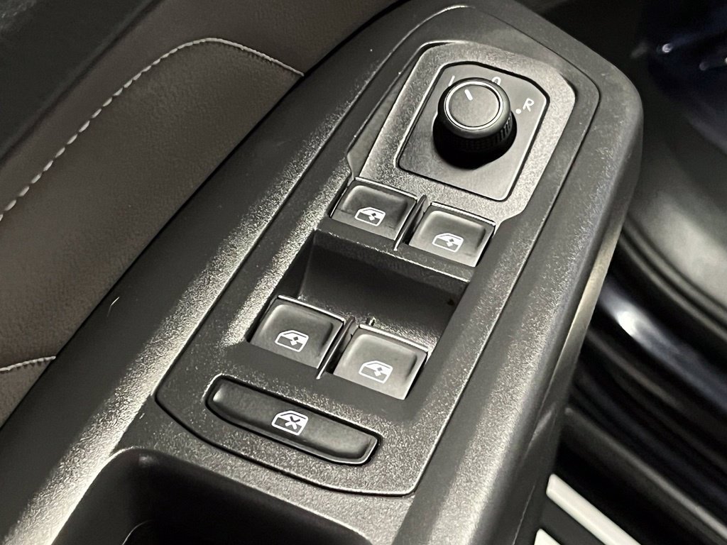 Used 2023 Volkswagen Atlas SE w/ Panoramic Sunroof Package FWD image 19