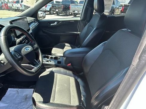 Certified 2023 Ford Escape ST-Line w/ Tech Pack #1 AWD/4WD image 17