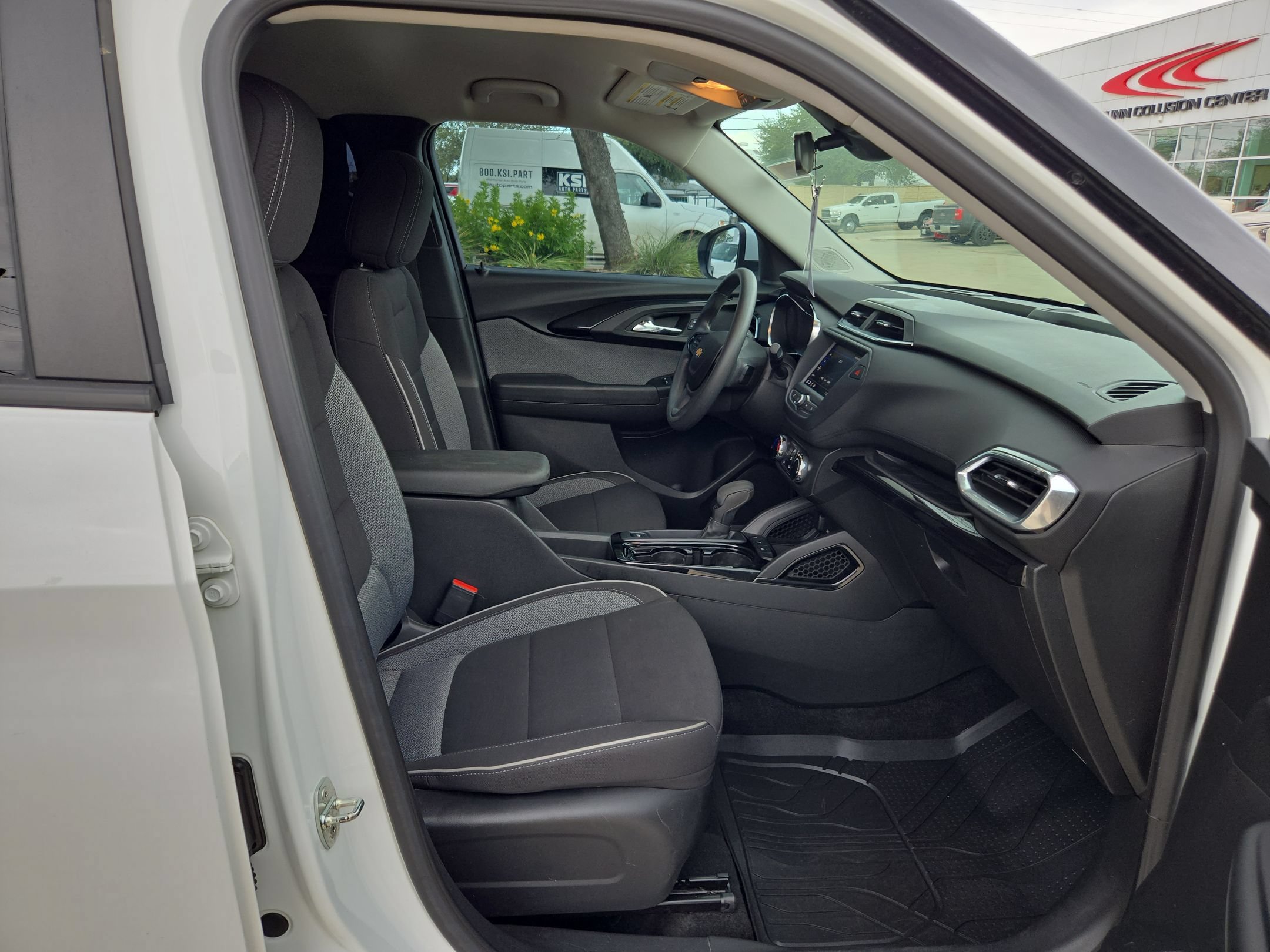 Certified 2023 Chevrolet TrailBlazer LT FWD image 25