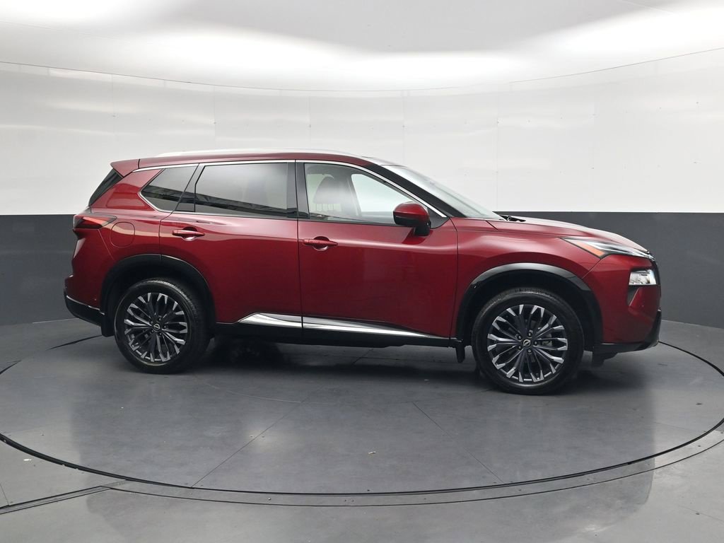 Used 2024 Nissan Rogue Platinum w/ Platinum Premium Package FWD image 4