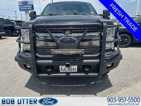 Used 2017 Ford F250 XL w/ STX Appearance Package AWD/4WD image 1