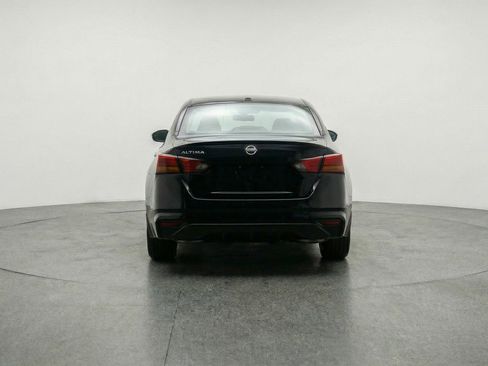 Used 2025 Nissan Altima 2.5 SV image 7