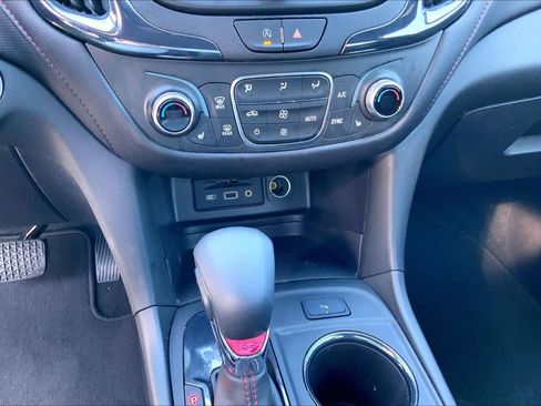 Used 2024 Chevrolet Equinox RS w/ RS Leather Package FWD image 32