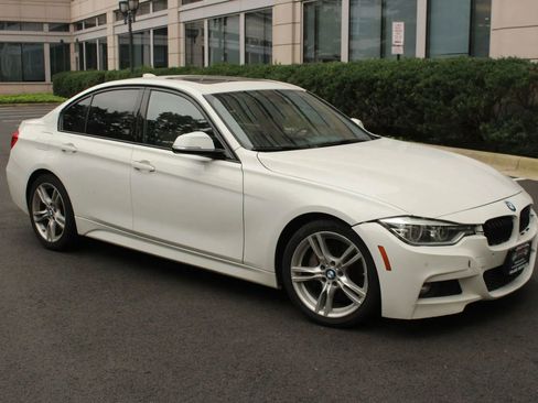 Used 2016 BMW 328i Sedan w/ M Sport Package RWD image 1