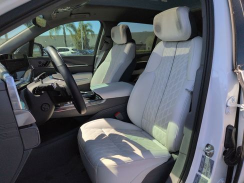 Used 2025 Cadillac Escalade IQ Luxury 1 image 16