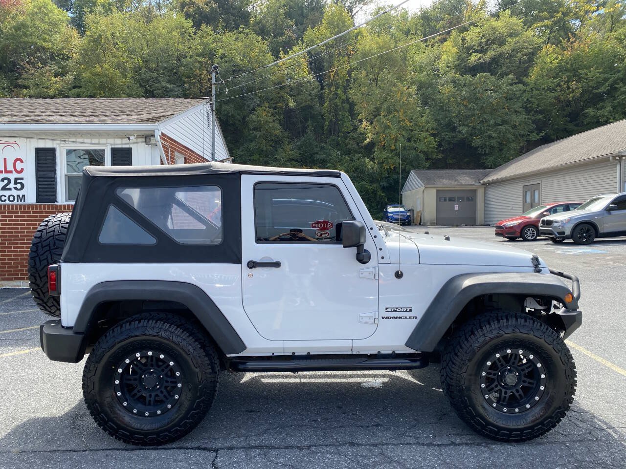 Used 2016 Jeep Wrangler Sport w/ Quick Order Package 24S AWD/4WD image 4