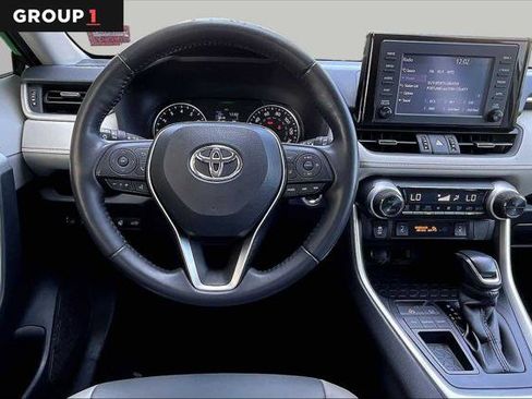 Certified 2019 Toyota RAV4 XLE Premium FWD image 6