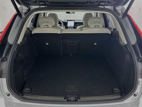 New 2026 Volvo XC60 B5 Ultra w/ Climate Package image 25