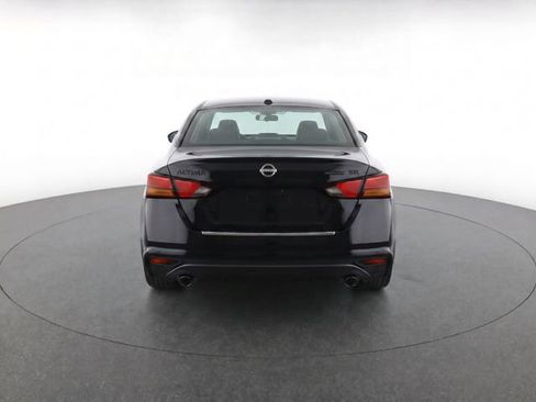 Used 2022 Nissan Altima 2.5 SR w/ Midnight Edition Package FWD image 6