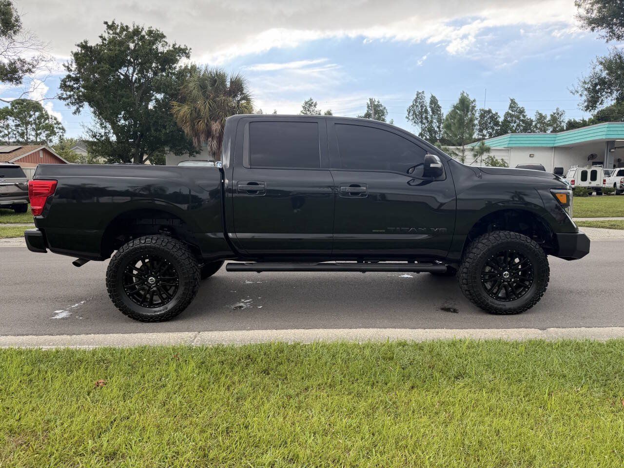 Used 2019 Nissan Titan SV w/ SV Convenience Package AWD/4WD image 20