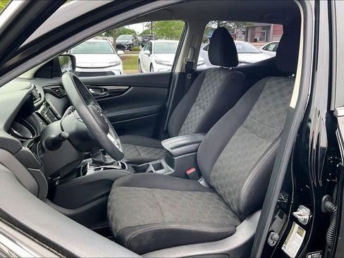 Used 2020 Nissan Rogue Sport SV FWD image 25