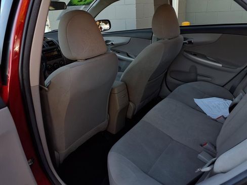 Used 2012 Toyota Corolla LE image 18