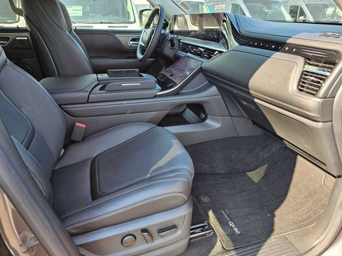 Used 2025 INFINITI QX80 Pure AWD/4WD image 13
