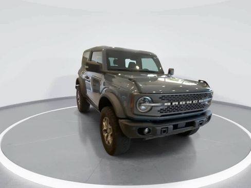 Used 2023 Ford Bronco Badlands AWD/4WD image 3