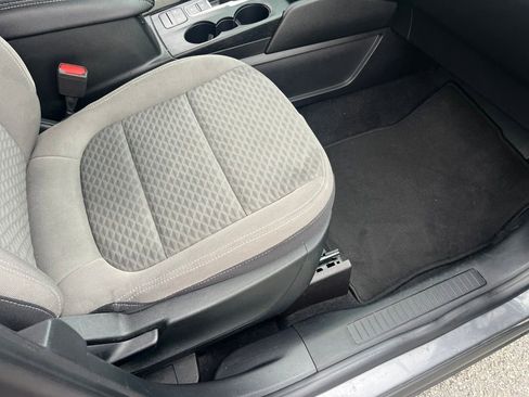 Used 2022 Ford Escape SE FWD image 22