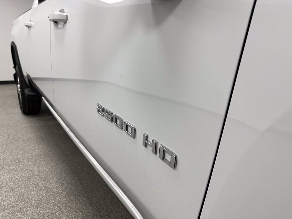 Used 2026 Chevrolet Silverado 2500 LT AWD/4WD image 12
