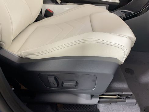 New 2026 BMW X1 xDrive28i w/ M Sport Package image 32