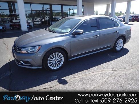 Used 2016 Volkswagen Passat 1.8T SE FWD image 1