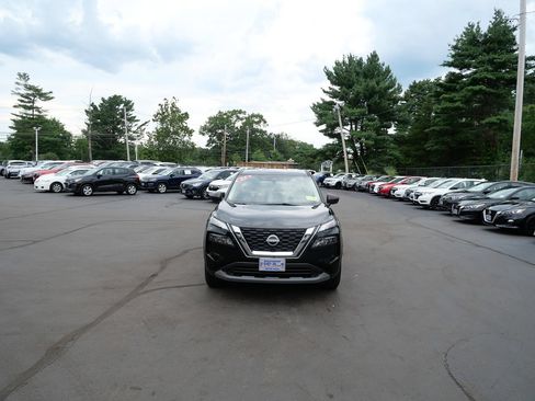 Used 2023 Nissan Rogue S AWD/4WD image 3