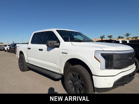 Used 2023 Ford F150 Lightning XLT image 2