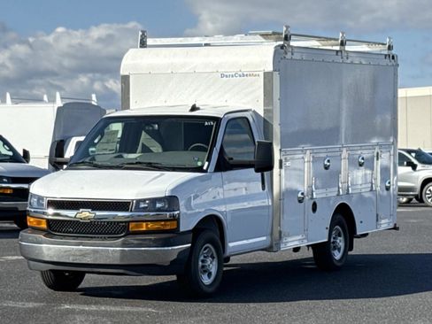 New 2025 Chevrolet Express 3500 w/ Power Convenience Package image 14