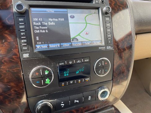Used 2013 GMC Yukon XL Denali RWD image 53