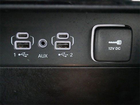 Used 2023 Jeep Grand Cherokee Limited w/ Black Appearance Package image 27