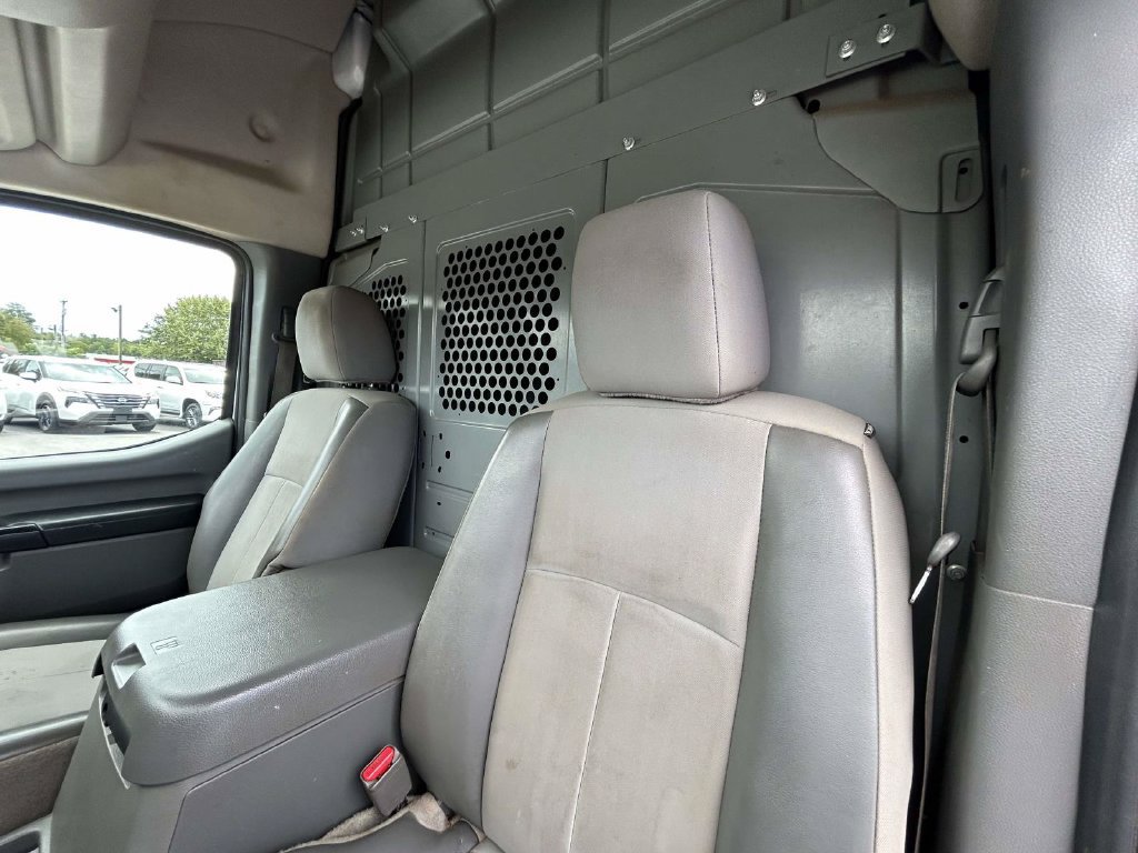 Used 2018 Nissan NV 2500 SV RWD image 21