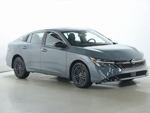 Used 2026 Nissan Sentra SV w/ SV Convenience Package FWD image 9