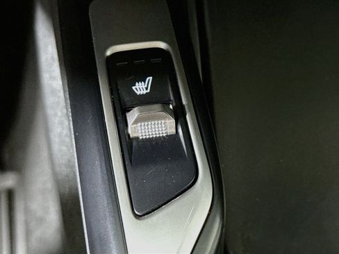 Used 2023 Kia Sorento S FWD image 25