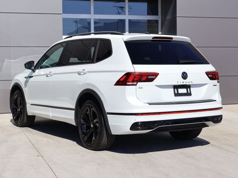 Used 2024 Volkswagen Tiguan SE R-Line AWD/4WD image 8