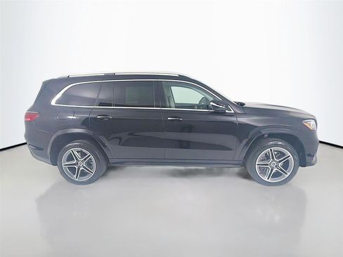 Used 2024 Mercedes-Benz GLS 450 4MATIC image 30