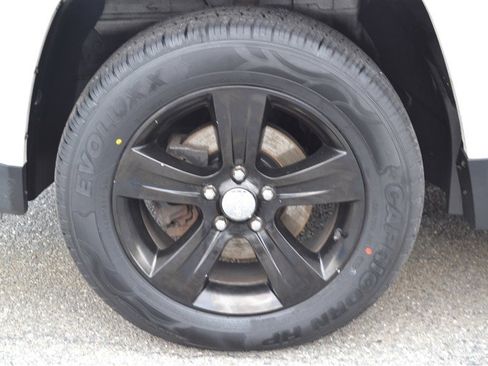 Used 2016 Jeep Compass High Altitude image 32