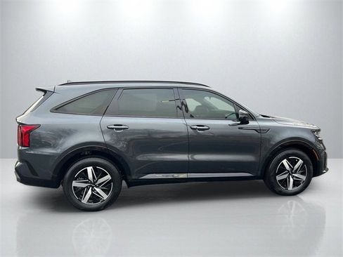 Certified 2023 Kia Sorento S image 8