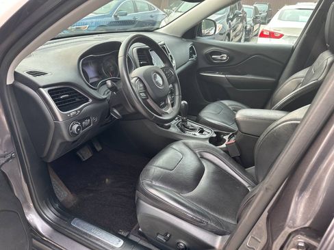 Used 2019 Jeep Cherokee Limited AWD/4WD image 10