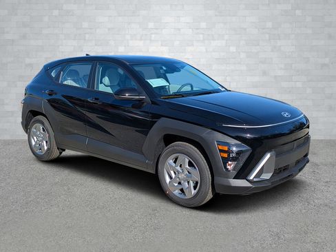 New 2026 Hyundai Kona SE image 1
