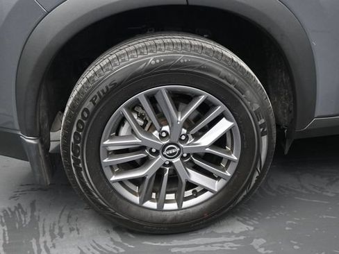 Used 2023 Nissan Rogue S AWD/4WD image 17