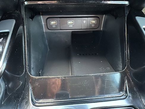 Used 2023 Kia Sorento SX image 31