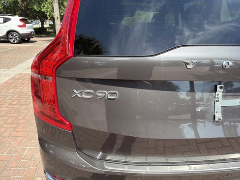 Used 2024 Volvo XC90 B6 Plus w/ Protection Package Premier AWD/4WD image 37