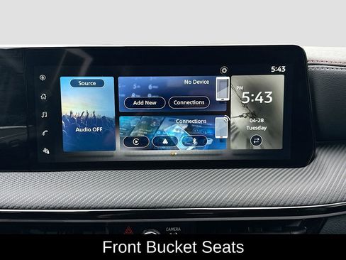 Certified 2025 Nissan Kicks SR FWD image 15